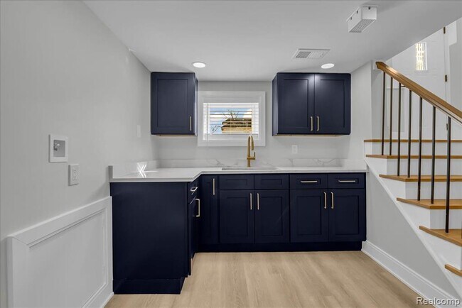 Building Photo - 2623 Fairview St