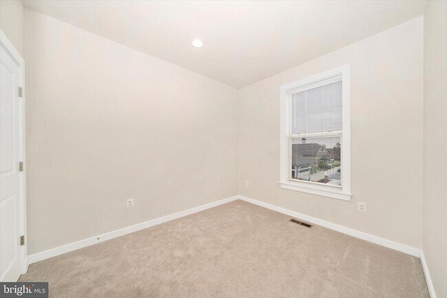 Building Photo - 3635 Stone Barn Dr