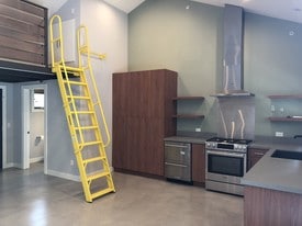 Building Photo - 4217 McFarlane Ave