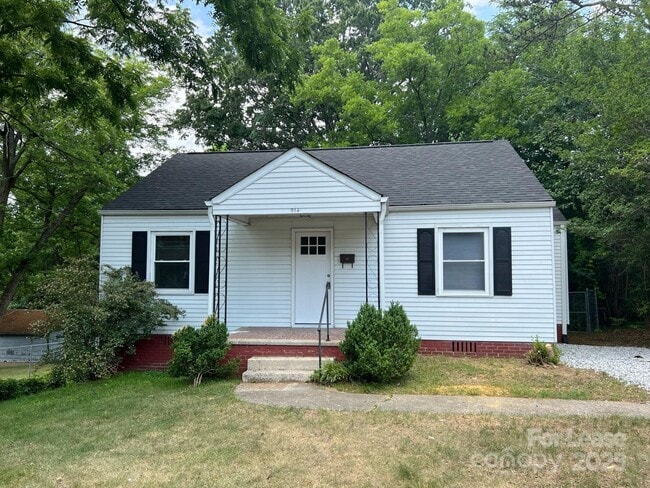 Primary Photo - 914 N Church St