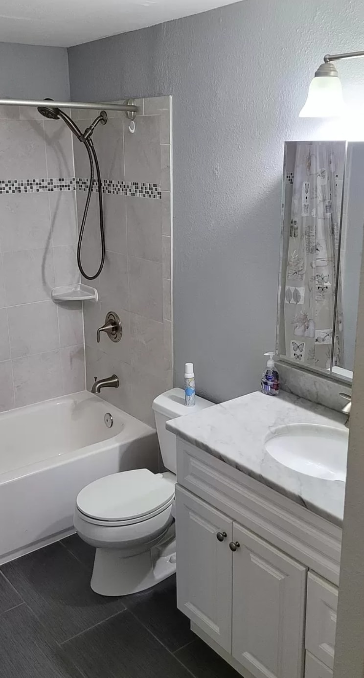 Building Photo - 3911 Penderview Dr