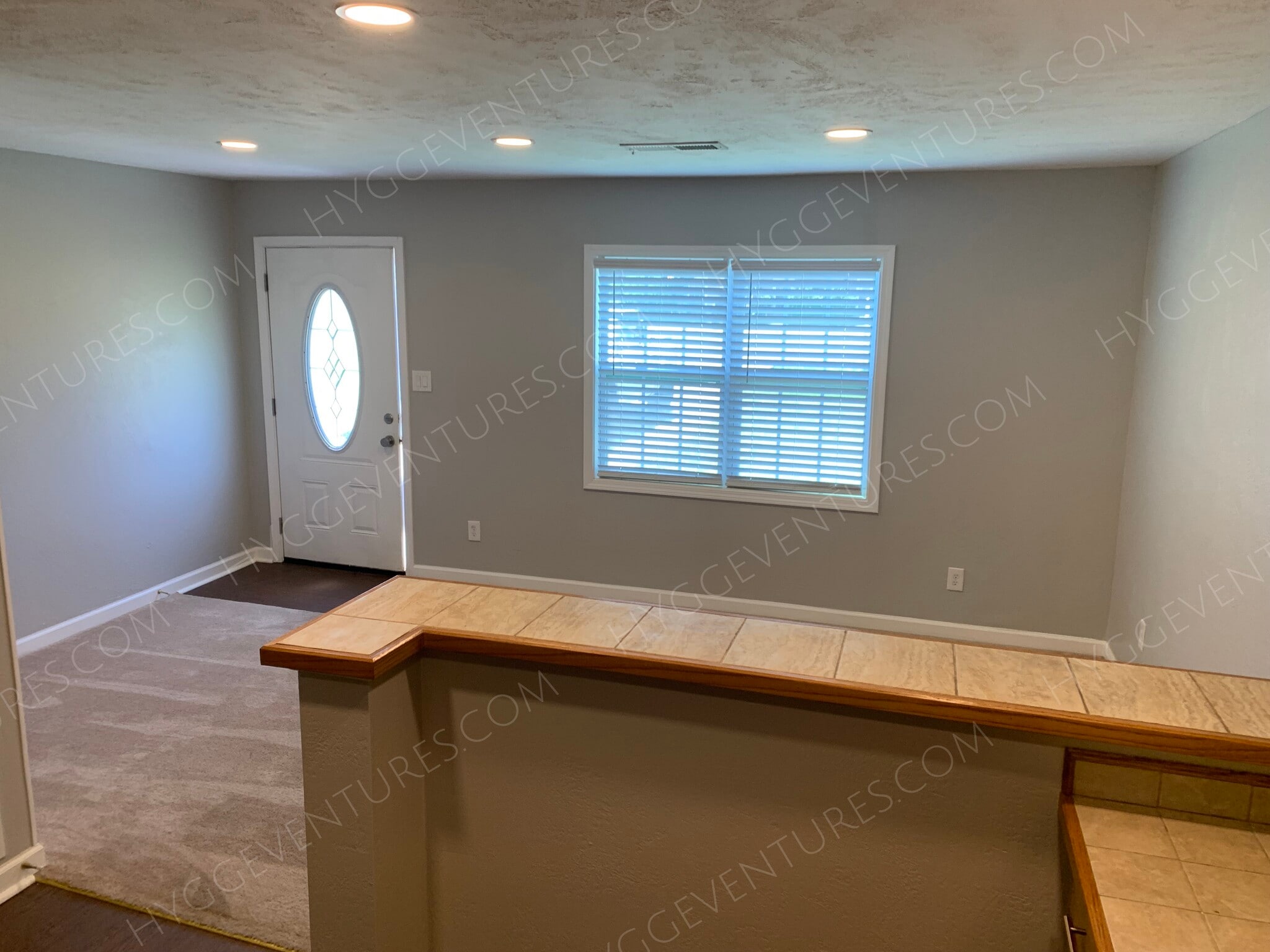 Building Photo - 123 Evergreen Trl