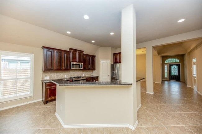 Building Photo - 29011 Davenport Dr