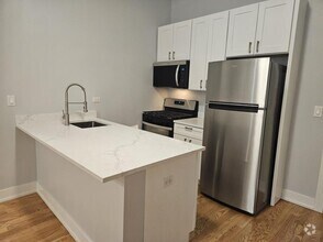 Building Photo - 1 bedroom in Chicago IL 60642