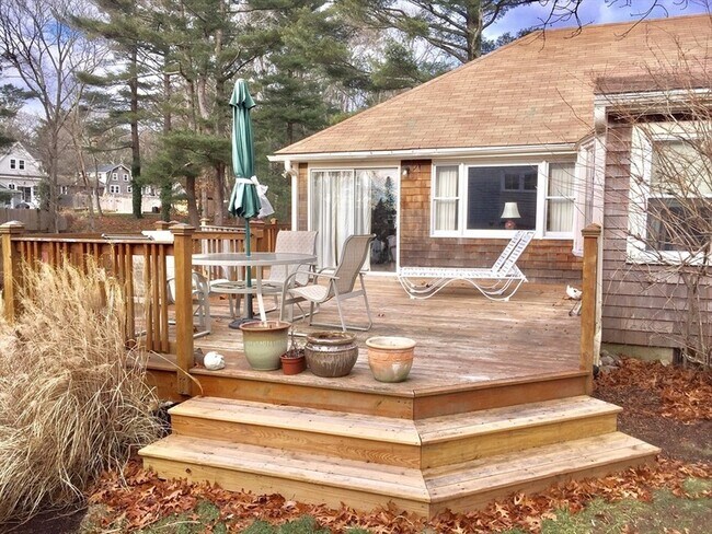 Building Photo - 24 Soule Ave