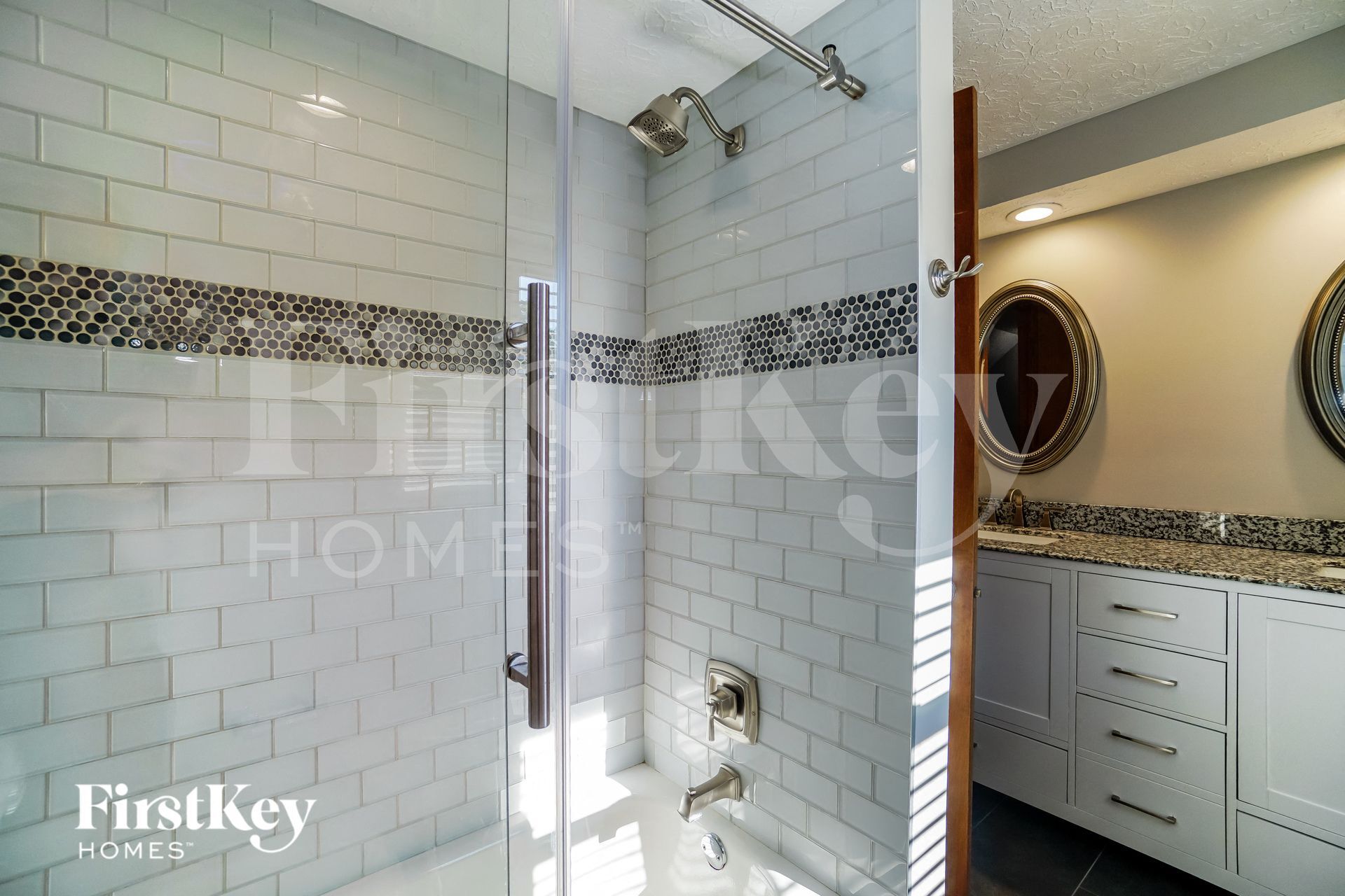 Building Photo - 13008 Oakmere Dr