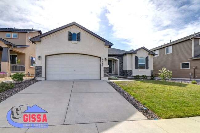 Building Photo - Beautiful home with 5 bedrooms, 4 bathroom...