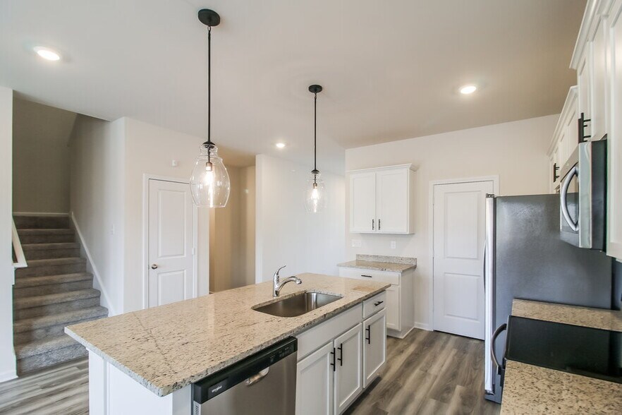 Building Photo - 268 Limestone Cir