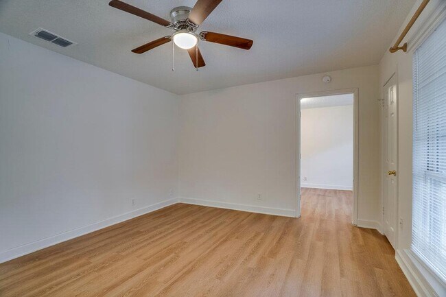 Building Photo - 509 Treys Way