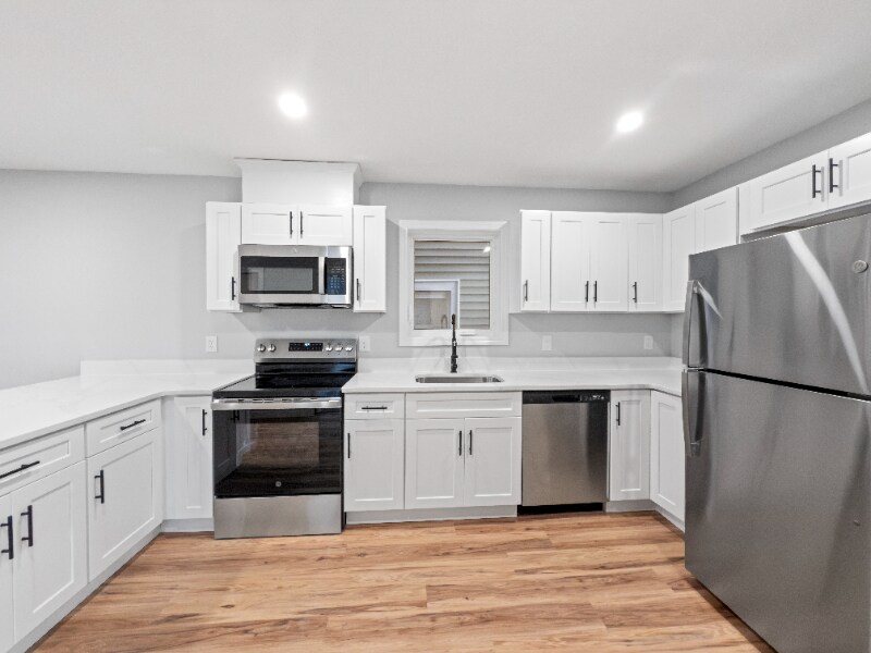 Building Photo - 107 Abbott St