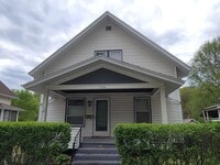 Building Photo - 534 Benton St