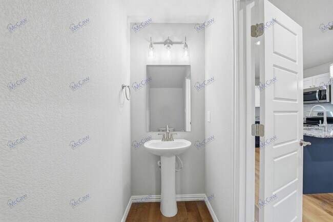 Building Photo - 852 Sims Legacy Ln