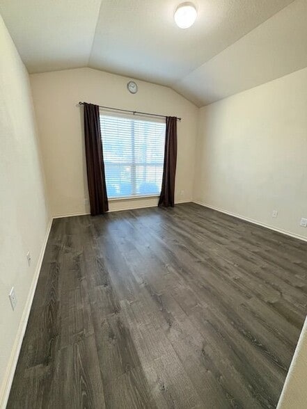 Building Photo - 11124 Friendship Dr