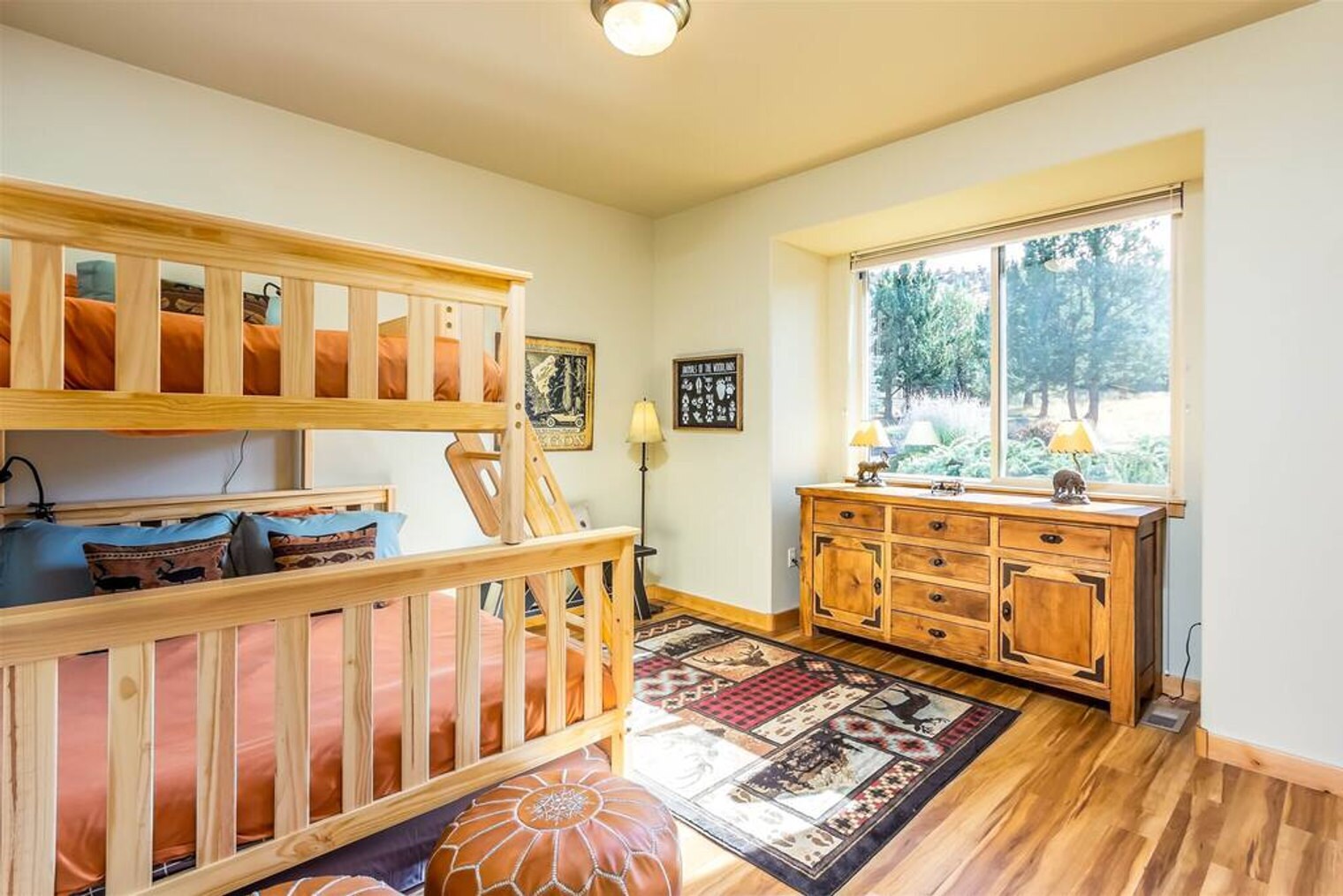 Building Photo - 11043 Village Loop