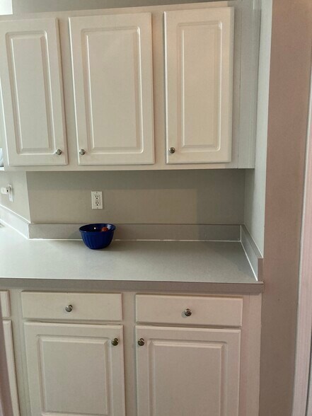Building Photo - 215 Brookstone Point
