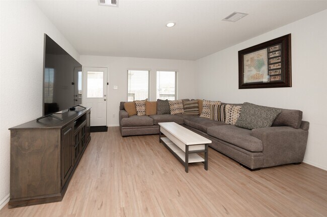 Building Photo - 26706 Paloma Blanca Dr