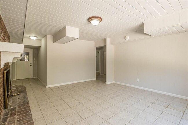 Building Photo - 1798 Dogwood Ct SW