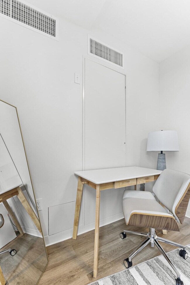 Building Photo - 284 Western Ave