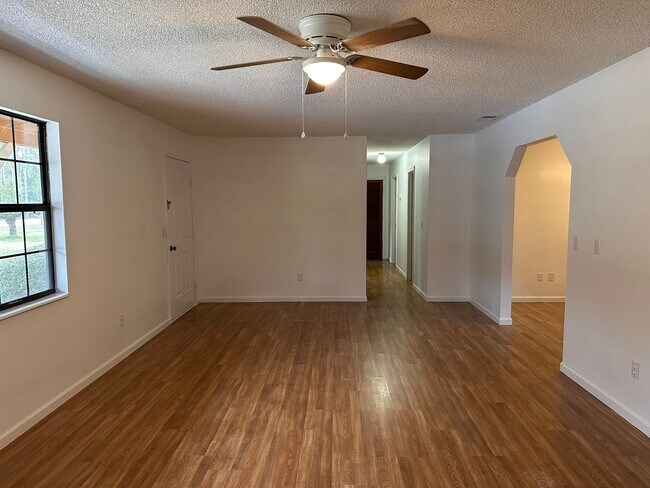 Building Photo - 562 Mush Bluff Rd