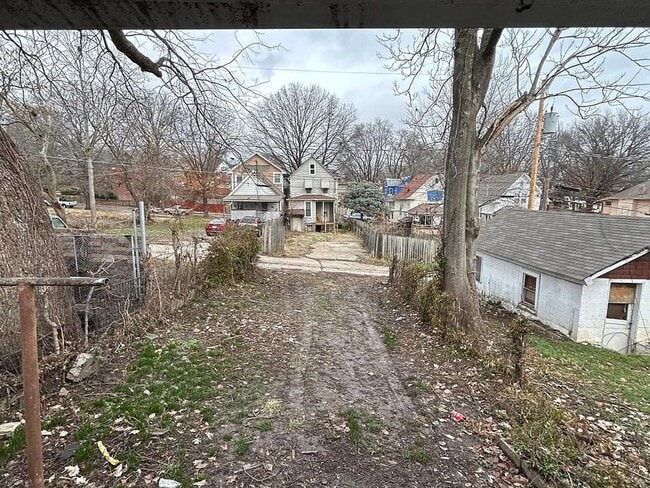 Building Photo - 3216 Roberts St