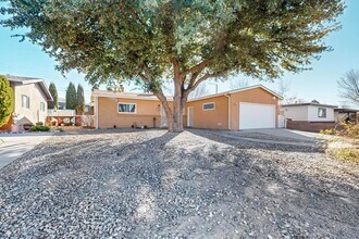 Building Photo - LOMAS/JUAN TABO 3 Bedroom 2 Bath 1/CG