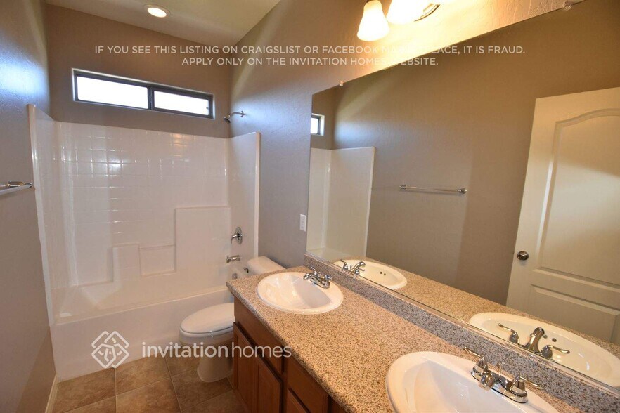 Building Photo - 683 Calamus Palm Pl