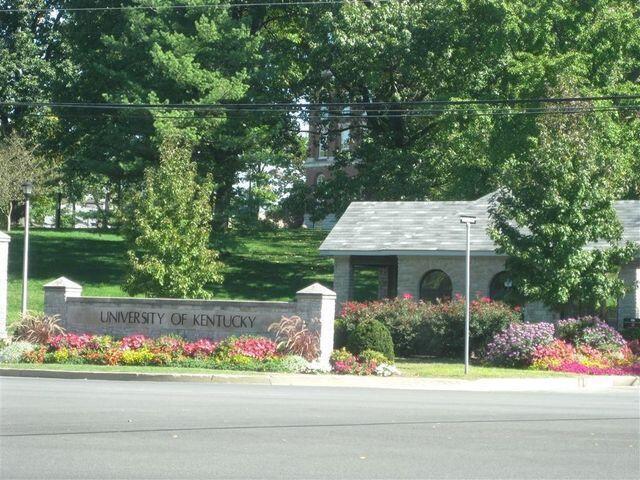 Building Photo - 650 S Mill St