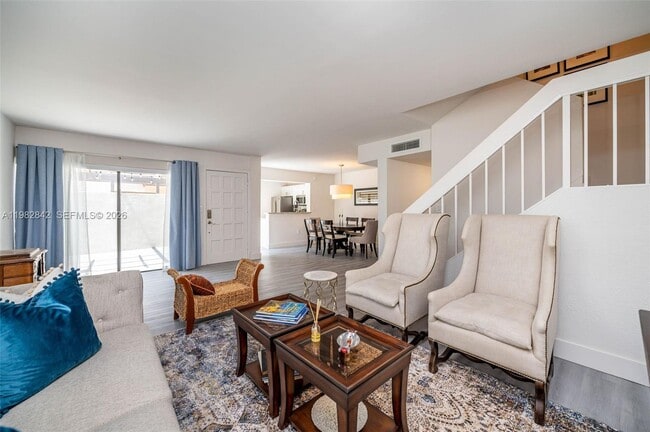 Building Photo - 4702 SW 67th Ave