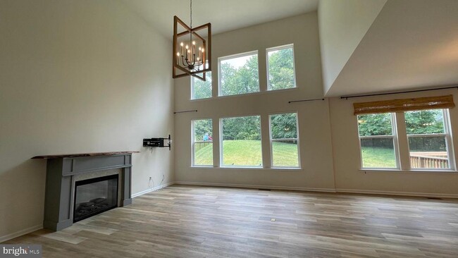 Building Photo - 38 Sutter Dr