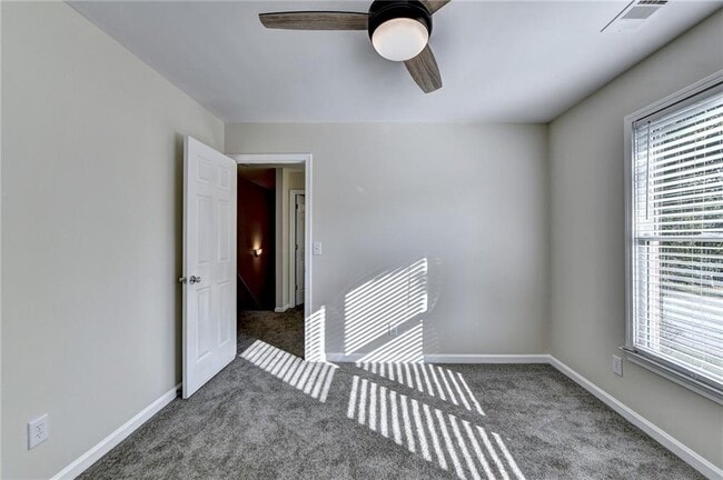 Building Photo - 3460 Maple Terrace Dr