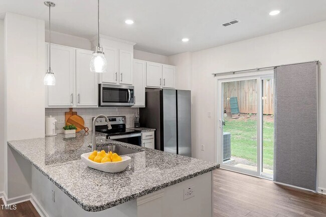 Building Photo - 441 Hacksaw Trl