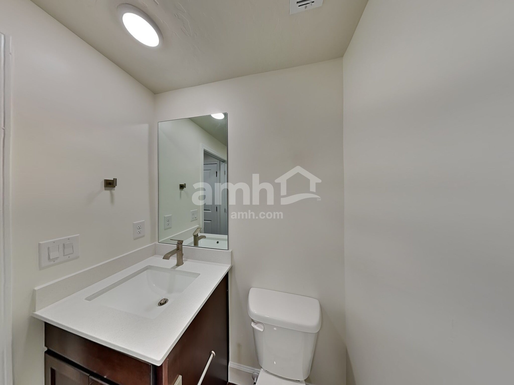 Building Photo - 6776 Silver Creek Dr