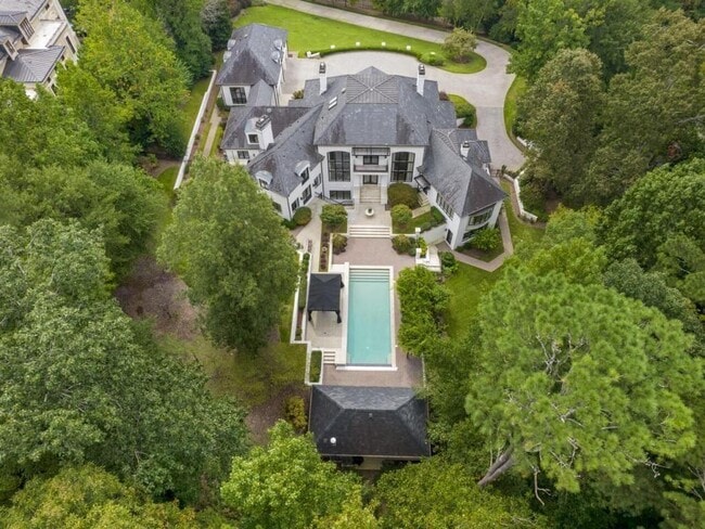 Building Photo - 997 Davis Dr NW