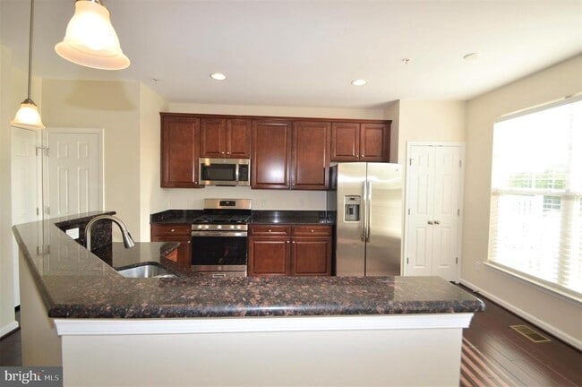 Building Photo - 24646 Jackalope Terrace