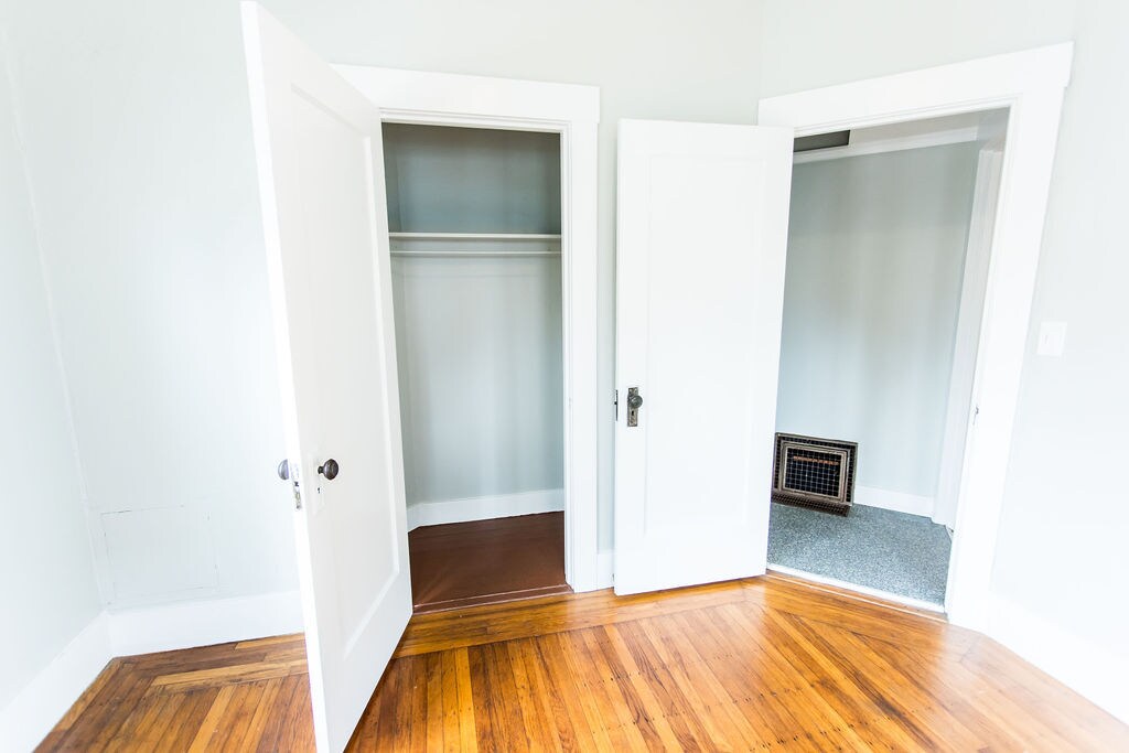 Building Photo - 2329 Parker St