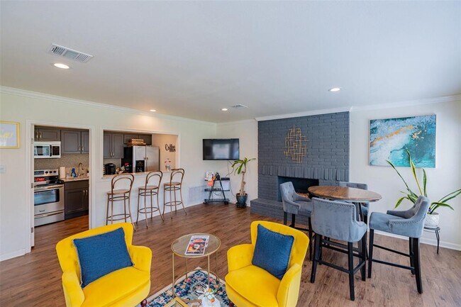 Building Photo - 8405 Bent Tree Rd