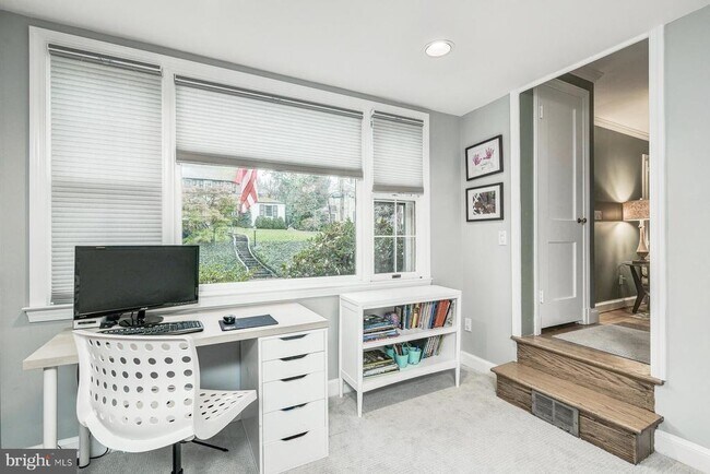 Building Photo - 6007 Welborn Dr