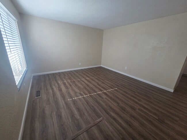 Building Photo - 20077 Redwood Rd