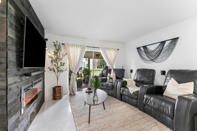 Building Photo - 7500 NW 30th Pl