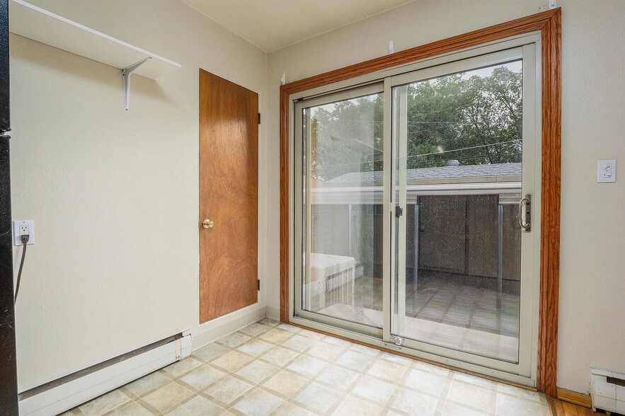 Building Photo - 2202 Orchard Ave