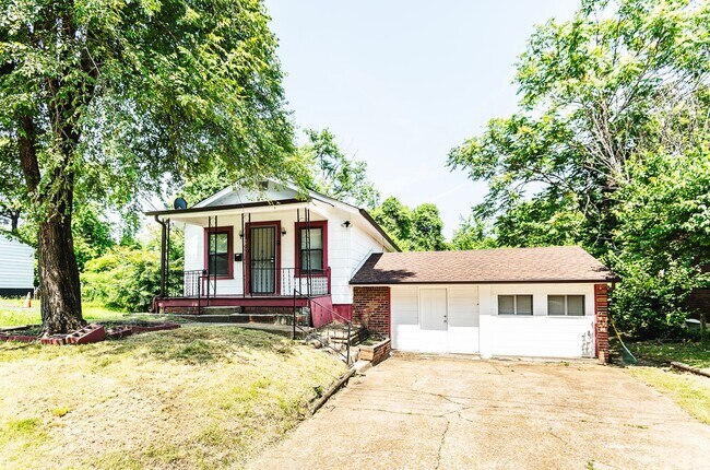 Building Photo - Charming 2-Bedroom Home for Lease