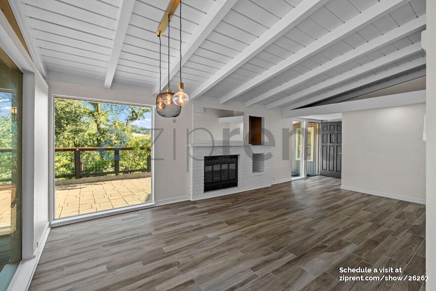 Building Photo - 757 Tofflemire Dr
