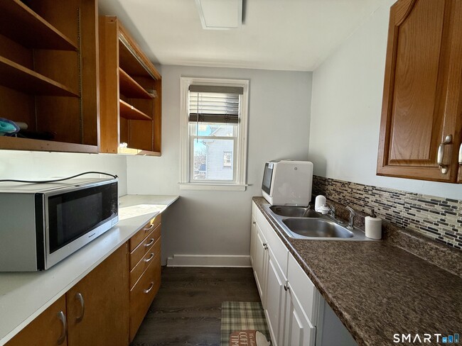 Building Photo - 30 Russell St