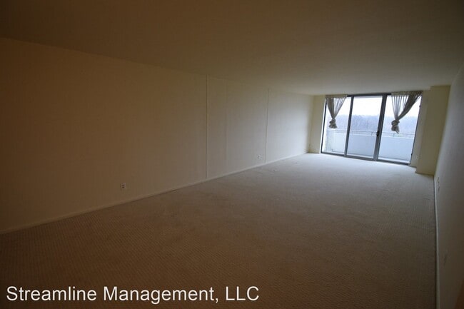 Building Photo - 1 br, 1 bath House - 5101 River Rd #1410