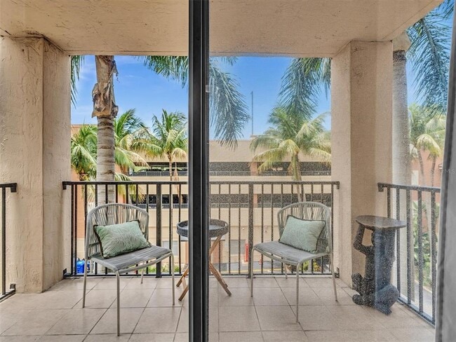 Building Photo - 1801 N Flagler Dr