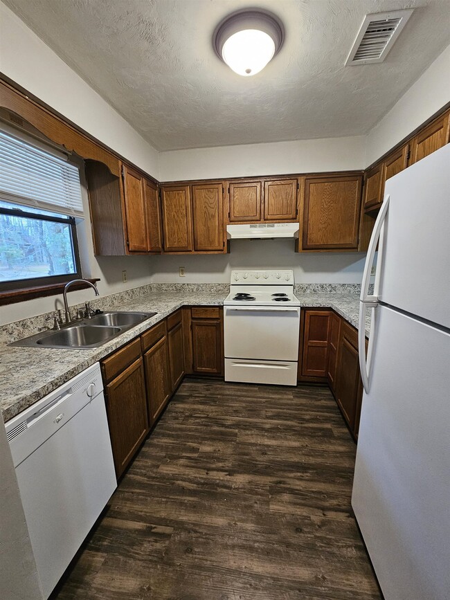 Building Photo - 2917 Woodrich Dr