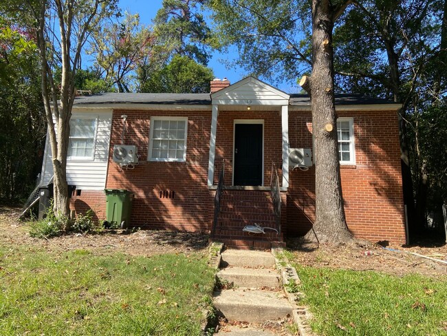 Primary Photo - **UPCOMING**3 Bedroom / 1 Bathroom House f...