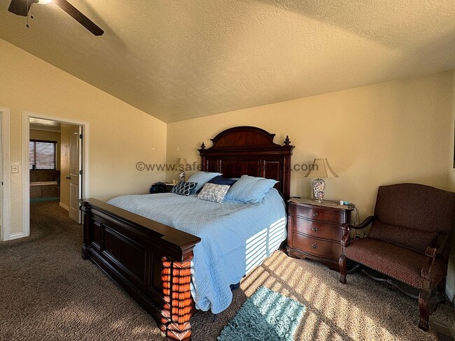 Building Photo - Beautiful Home available with Short Term L...
