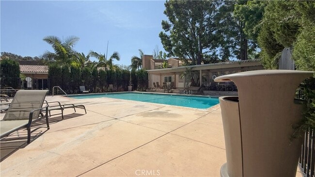 Building Photo - 1101 W MacArthur Blvd