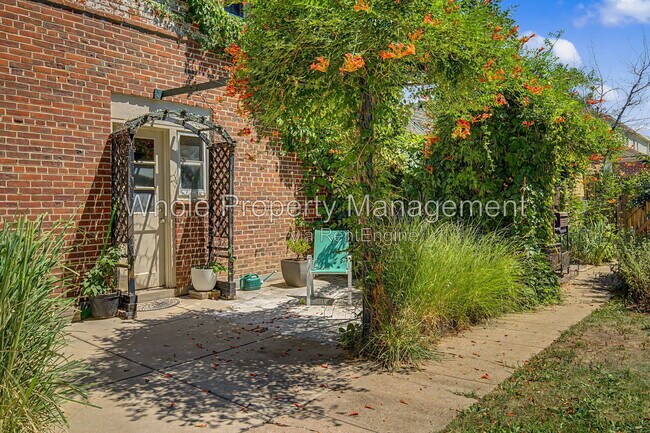 Building Photo - 1159 Krameria St